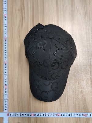 Sombrero femenino con letras de diamantes de imitación, gorra de béisbol, techo duro, sombra al aire libre, cara, versión coreana, temperamento de moda, gorra de visera de primavera y verano